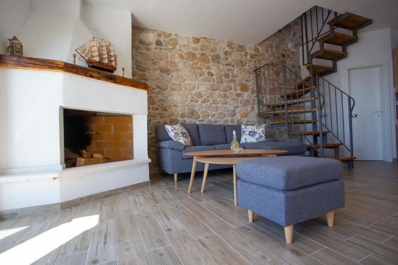 Anna Postup Villa